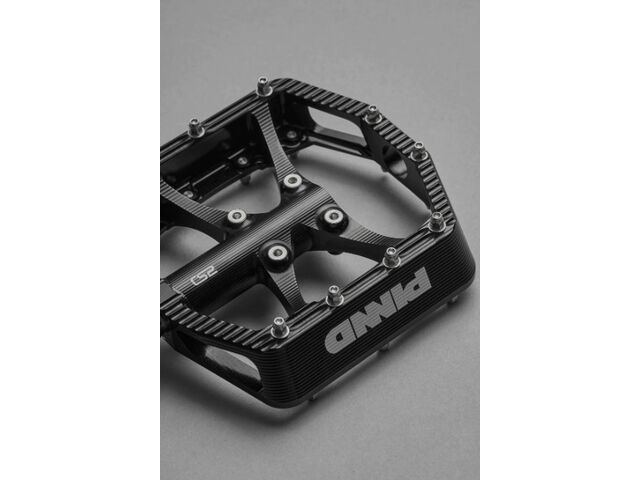 PINND UK CS2 Stainless Steel Flat Pedals in Black click to zoom image