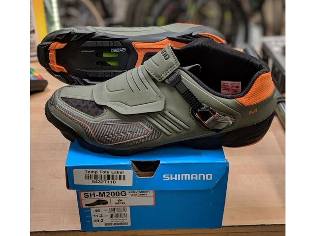 SHIMANO SH-M200G Size 46 UK 10.5 click to zoom image