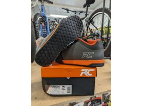 Ride Concepts Powerline Shoes Flat Pedal D30 in Charcoal - Orange Size UK10